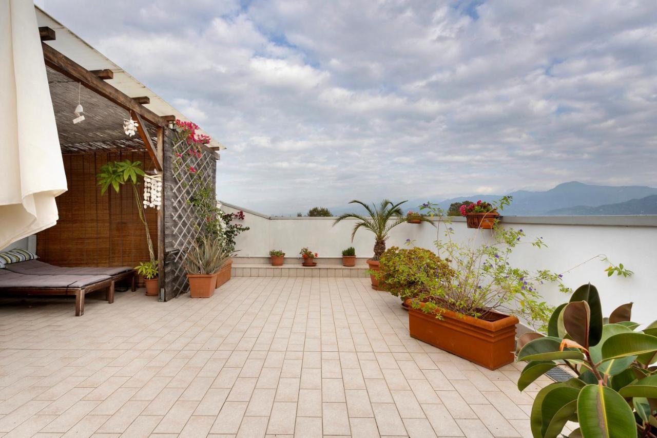 Attico Con Terrazza A Viareggio Apartment Exterior photo